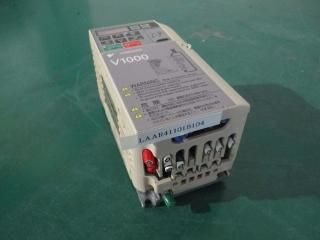  YASKAWA V1000 Inverter CIMR-VA2A0002BSA С 0.4KW/0.2KW AC3PH 200-240V 50/60Hz