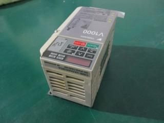  YASKAWA V1000 Inverter CIMR-VA2A0002BSA С 0.4KW/0.2KW AC3PH 200-240V 50/60Hz
