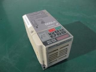  YASKAWA V1000 Inverter CIMR-VA2A0002BSA С 0.4KW/0.2KW AC3PH 200-240V 50/60Hz