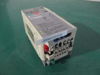  YASKAWA V1000 Inverter CIMR-VA2A0002BSA С 0.4KW/0.2KW AC3PH 200-240V 50/60Hz