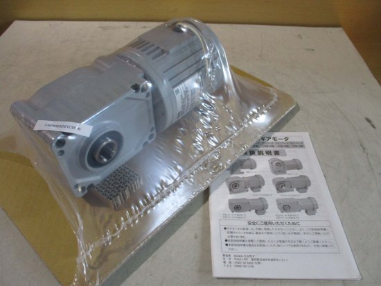 新古 NISSEI GTRギアモータ 3-PHASE INDUCTION MOTOR F3SM-20-25-T010 三相誘導電動機 0.1kW -  growdesystem