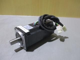 YASKAWA AC SERVO MOTOR SGM-02B512B ܥ⡼ 200W