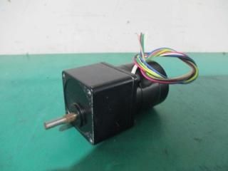  ORIENTAL MOTOR STEPPING MOTOR 5-PHASE UPH566TG07-A 0.75A