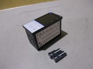  Fuji PXF5ACY2-1WG00 PXF5 Digital Temperature Controller 2 Point Alarm  1/16 DIN