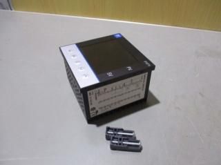  Fuji PXF9ACY2-FVM00 PXF9 Digital Temperature Controller 2 Point Alarm  1/16 DIN