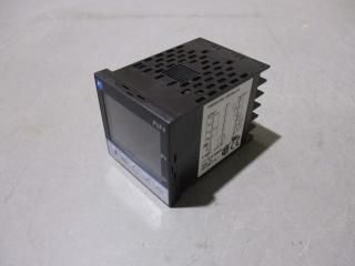  Fuji PXF4ABY2-FB100 PXF4 Digital Temperature Controller 2 Point Alarm  1/16 DIN