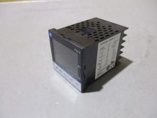  Fuji PXF4AEY2-FV100 PXF4 Digital Temperature Controller 2 Point Alarm  1/16 DIN