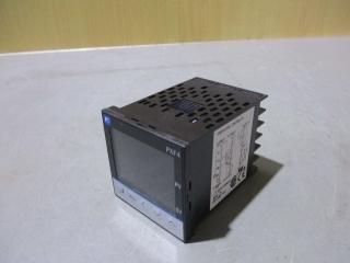  Fuji PXF4ABY2-1VM00 PXF4 Digital Temperature Controller 2 Point Alarm  1/16 DIN