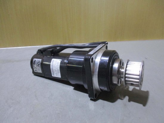 中古 YASKAWA AC SERVO MOTOR SGMAH-01AAAHB61 100W/HPG-16A-11-J603A