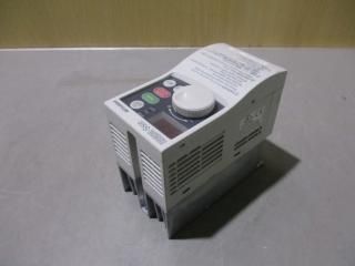  MITSUBISHI INVERTER FR-S520E-0.4K С 200-240V 0.4kW
