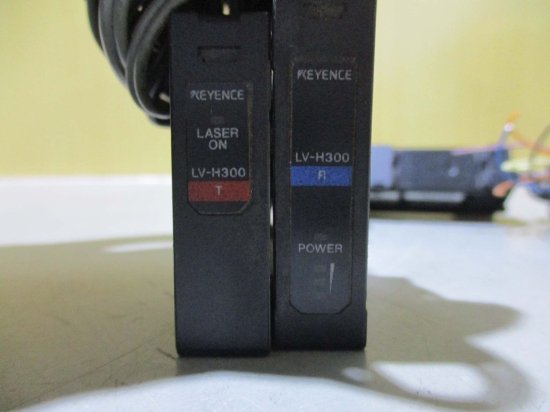 中古 KEYENCE LV-51M/LV-H300 T LV-H300 R デジタルレーザセンサ - growdesystem