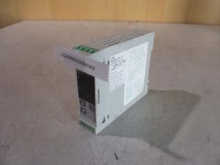  NAIS KT7 TEMPERATURE CONTROLLER AKT7211100 Ĵ