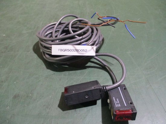 中古 OMRON E3S-AT11 Photoelectric Switch (E3S-AT11-L & E3S-AT11-D) E3SAT11 -  growdesystem