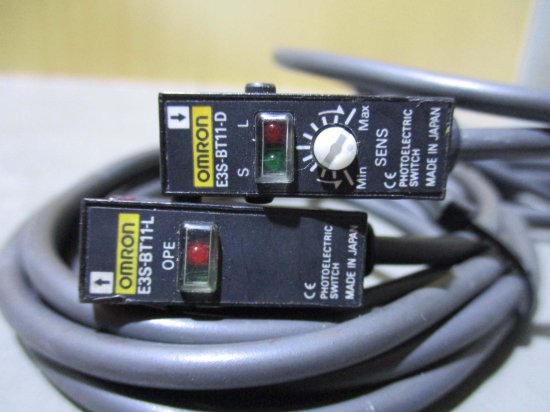 中古 Omron Photoelectric Switch Sensor E3S-BT11 (E3S-BT11-D & E3S-BT11-L)  3セット - growdesystem