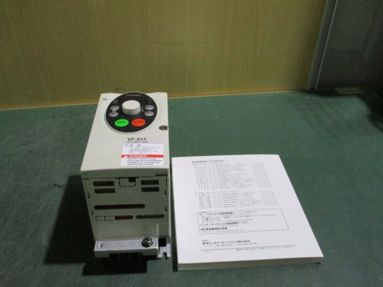 新古 TOSHIBA インバーター VF-S11 VFS11-2004PM-AN(R5) 0.4KW-1.3KVA