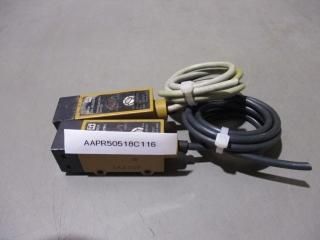  Omron Photoelectric Switch E3S-RS30E4 ƩθѸť 2