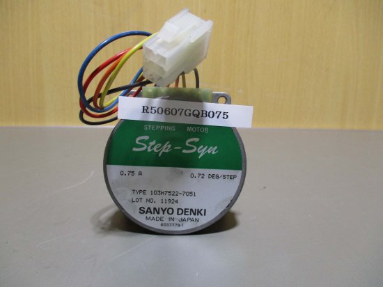 中古 SANYO DENKI STEPPING MOTOR 103H7522-7051 LOT NO. 11924 ステッピングモーター -  growdesystem