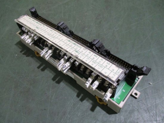 中古 OMRON XW2B-40J6-2B サーボ用中継ユニット 3個 - growdesystem