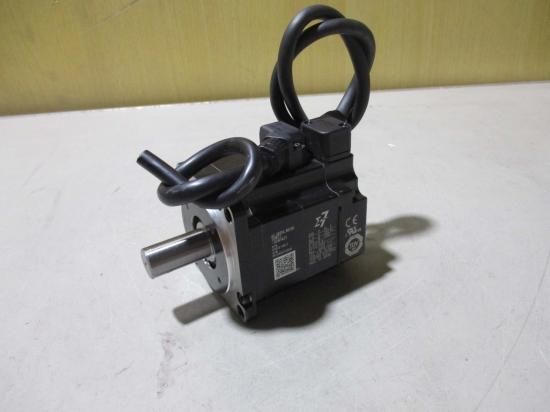 中古YASKAWA AC SERVO MOTOR SGM7J-04AFA21 AC サーボモーター 400W(NACR60321D010)  電材・配電用品