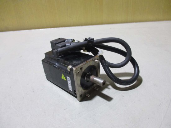 中古 KEYENCE AC SERVO MOTOR SV2-M010AK AC サーボモーター 100W