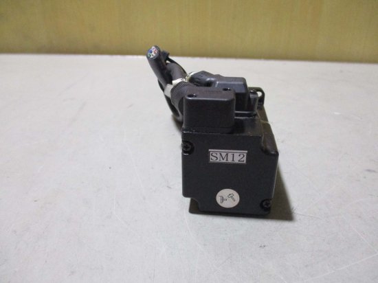 中古 KEYENCE AC SERVO MOTOR SV2-M010AK AC サーボモーター 100W - growdesystem