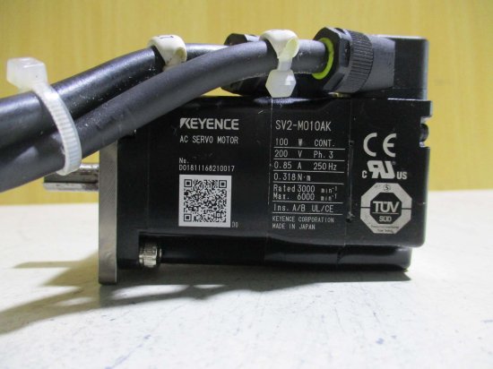 中古 KEYENCE SV2-M010AK 100W 200V ACサーボシステム ストレート軸 アブソリュート - growdesystem