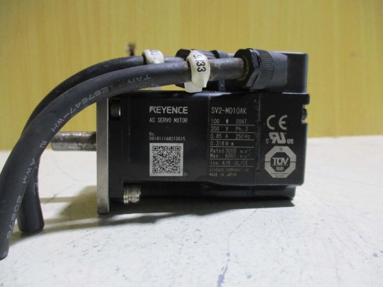 中古 KEYENCE SV2-M010AK 100W 200V ACサーボシステム ストレート軸 アブソリュート - growdesystem