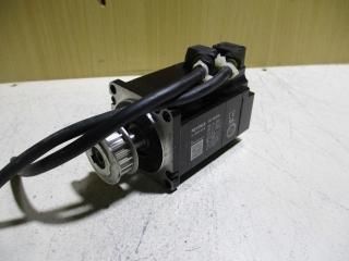  KEYENCE AC SERVO MOTOR SV2-M040AK AC ܥ⡼ 400W