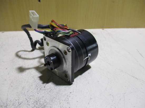 中古 ORIENTAL MOTOR 2-PHASE STEPPING MOTOR C6110-9212 DC 4V - growdesystem