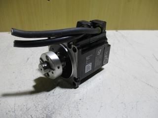  YASKAWA AC SERVO MOTOR SGM7A-02AFA21 AC ܥ⡼ 200W
