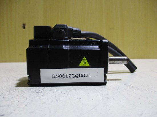 中古 KEYENCE AC SERVO MOTOR SV2-M010AS AC サーボモーター 100W