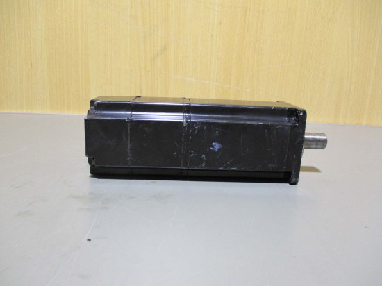 中古 OMRON R88M-W40030H-BS1 400W 200V AC SERVO MOTOR - growdesystem