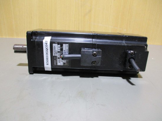 中古 OMRON R88M-W40030H-BS1 400W 200V AC SERVO MOTOR - growdesystem