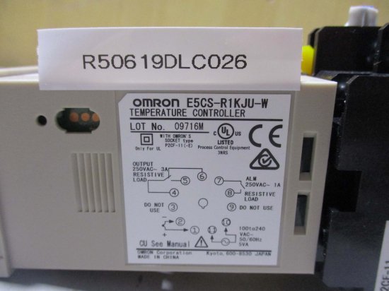 中古 OMRON サーマックS 電子温度調節器(プラグインタイプ) E5CS-R1KJU-W AC100-240 2個 - growdesystem