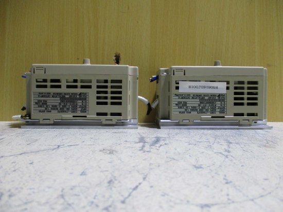 中古 YASKAWA Vs mini J7 CIMR-J7AA20P2 インバータ 200V 3 PHASE 0.2KW [2個セット] -  growdesystem