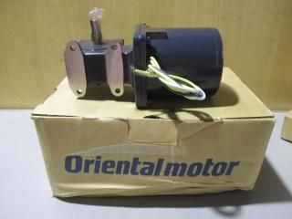 ORIENTAL MOTOR 4RK25A-60RB ८䡼ɥ⡼ С֥륿   100V 0.7/0.75A 