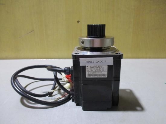 正規品が格安入手 YASKAWA AC SERVO MOTOR SGMPH-02A1A-YR31 ACサーボ