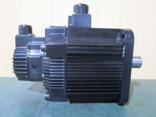  Yaskawa SGMGH-30A2A-YR24 AC Servo Motor 200V 2900W 23.8A 