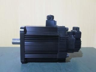  Yaskawa SGMGH-44A2A-YR18 Ac Servo Motor 1500rpm 200v-ac 45a 4400w 28.4nm