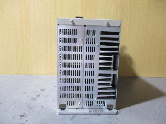 中古 TOSHIBA MACHINE サーボ アンプ VLASV-100P3-EV 3P 230V 0-334Hz 28.4A 5.0KW -  growdesystem