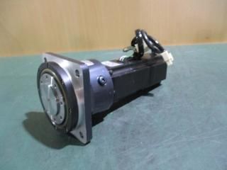  YASKAWA AC SERVO MOTOR SGM-02AW14E 200W/AC SERVO ACTUATOR RKS-20-100-02B-SP