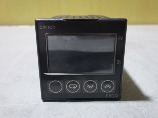 中古 OMRON TEMPERATURE CONTROLLER E5CN-Q2TD デジタル調節計 2個