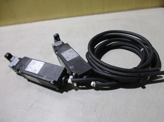 中古 IDEC SAFETY DOOR LOCK SWITCH HS5E-D4 ソレノイド付安全スイッチ 2個 - growdesystem