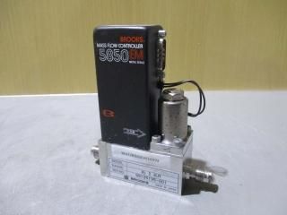  Brooks MASS FLOW CONTROLLER 5850EM ޥե 