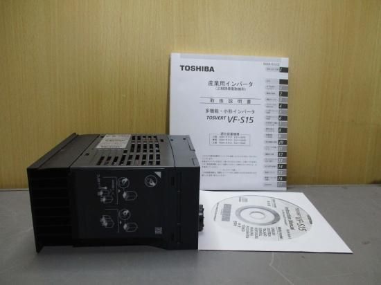 新古 TOSHIBA 東芝 VFS15-2007PM 0.75KW-1.8kVA-1HP インバーター 200V