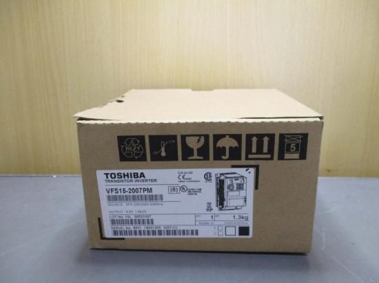 新古 TOSHIBA 東芝 VFS15-2007PM 0.75KW-1.8kVA-1HP インバーター 200V