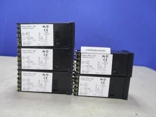  OMRON TEMPERATURE CONTROLLER E5CJ-Q2 Ĵ 5