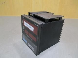  YOKOGAWA CONTROLLER UT550 ǥؼĴ 100-240VAC