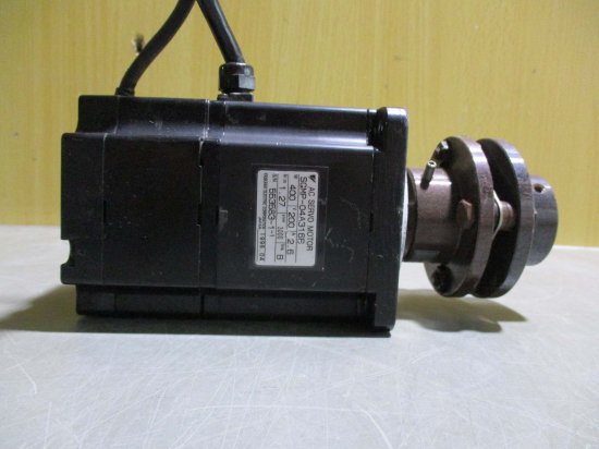 YASKAWA ACサーボモーター SGMP-04A316B 400W - 工具、DIY用品