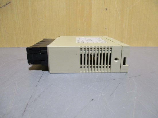 中古 OMRON OUTPUT UNIT C200H-OD212 出力ユニット 3個 - growdesystem